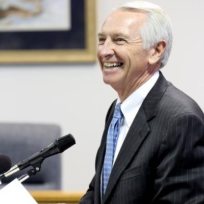 Former Governor of Kentucky Steve Beshear Car Accident